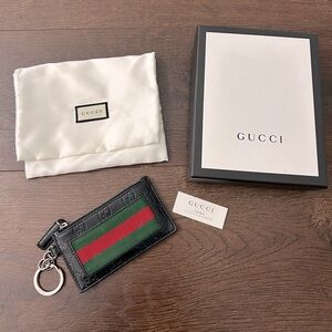 Gucci Signature Zip Card Holder